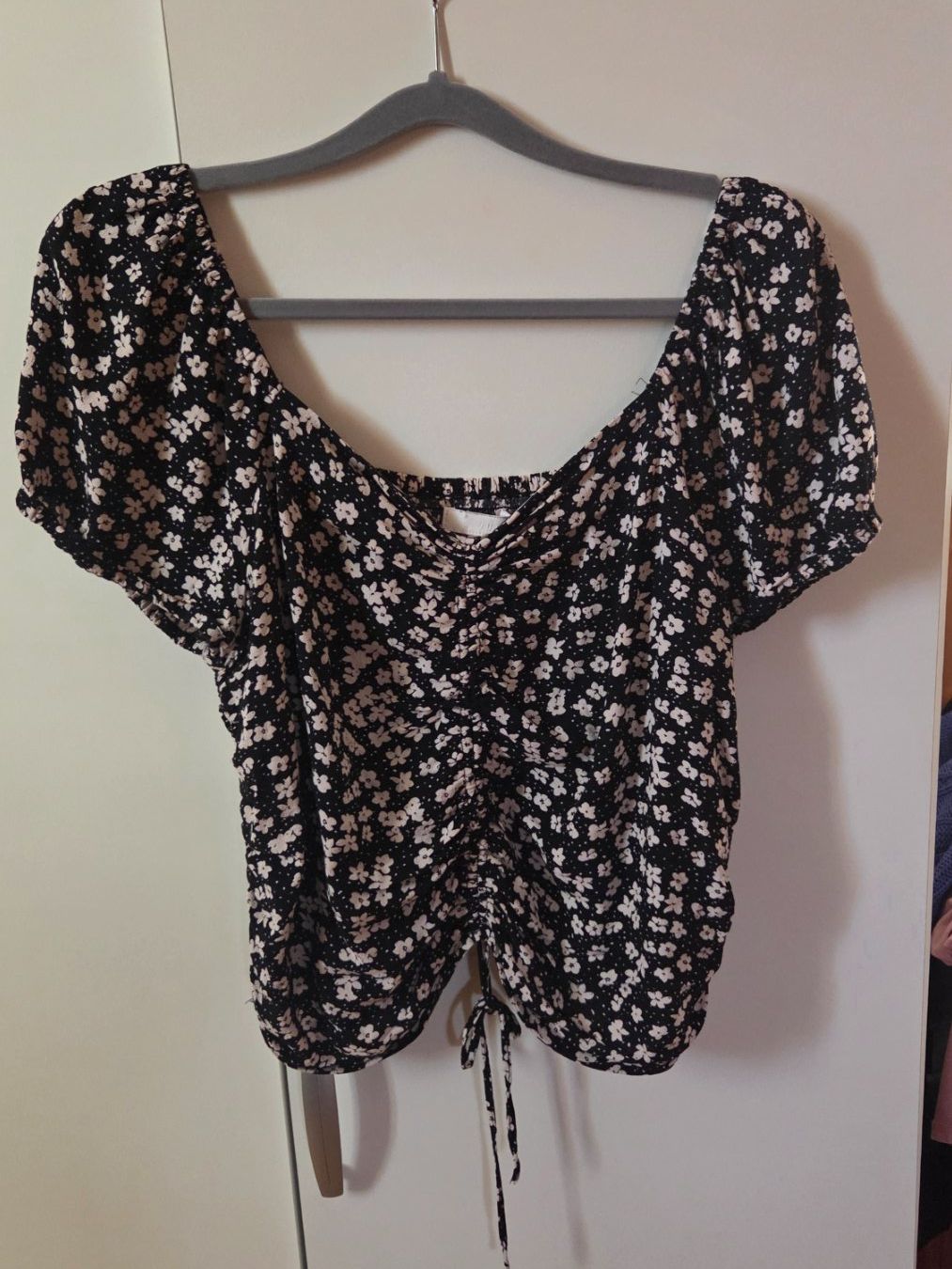 H&M Camicette: Damen Bluse Carmen Stil Grösse L – Usato da Weggis venduto da Leeclipse
