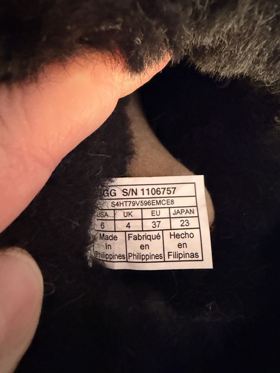 Scarpe per ragazze: Chaussures UGG, noir, la taille 37  – Usato da  venduto da  1