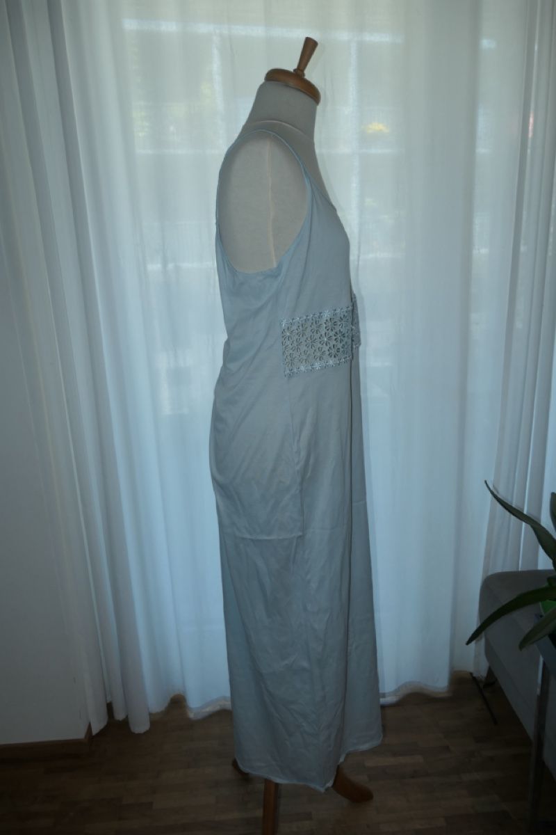 Hanro Robes: Kleid HANRO hellblau mit Spitze Grösse L – D'occasion à Kriens par phi_l95v 1