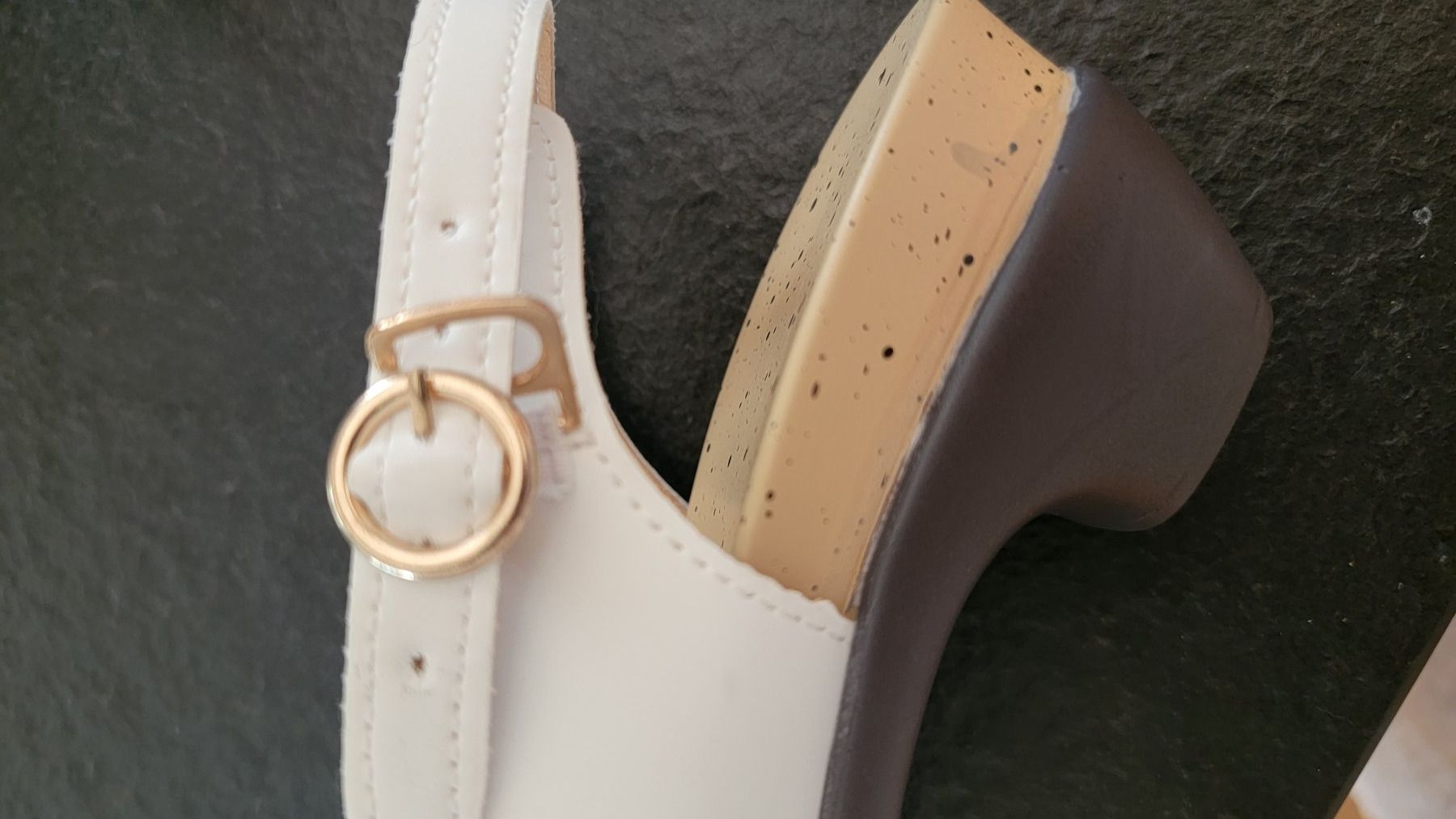 Scarpe da donna: Damen Sandalen in der Gr. 40 – Nuovo (secondo la descrizione) da Zuzwil SG venduto da Cali67 1