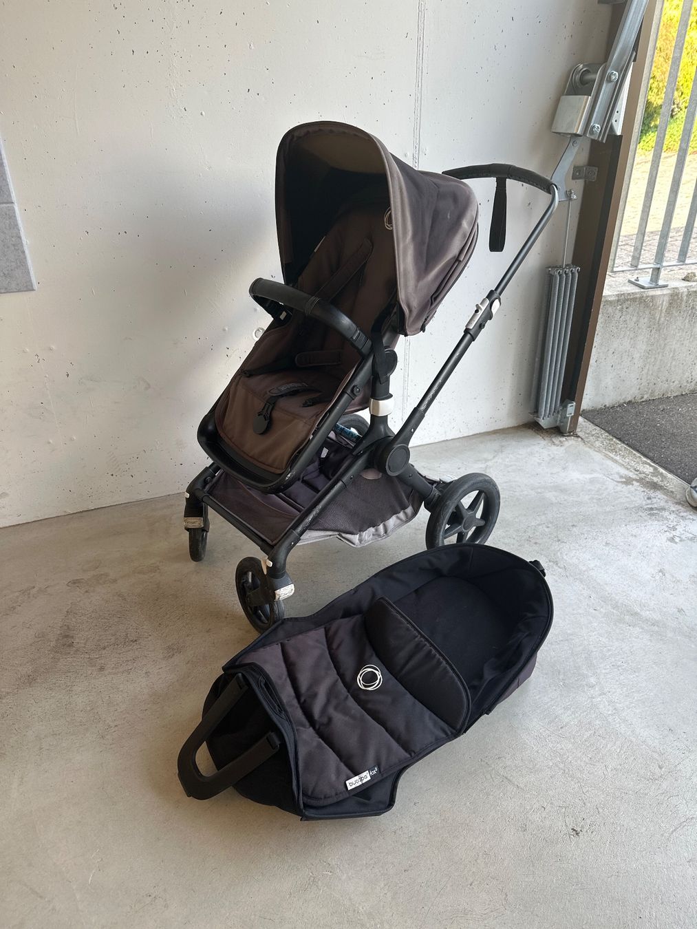 Bugaboo Carrozzine: Kinderwagen Bugaboo Fox mit Tragewanne gebraucht – Usato da Meierskappel venduto da isi.schoech