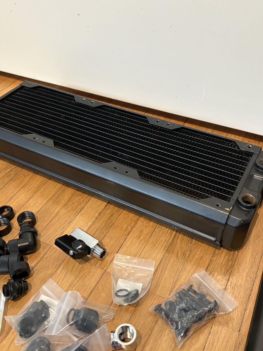 PC: PC Wasserkühlung Komponenten Set ab 1.- – Usato da Allschwil venduto da leo_lft5 4