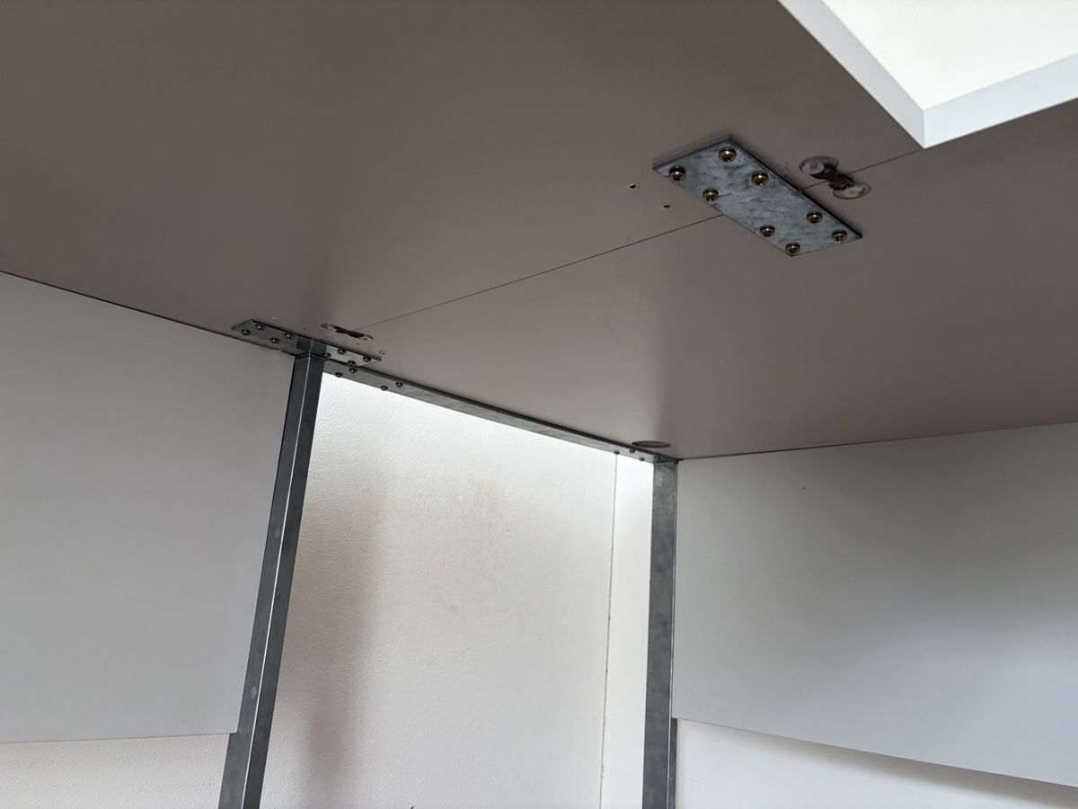 Schreibtische: L Tisch ab 1 Franken – Gebraucht aus Winterthur von AlienStore 5