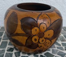 Handgeschnitzte Holzvase / Dekorative Holzschale  15 cm