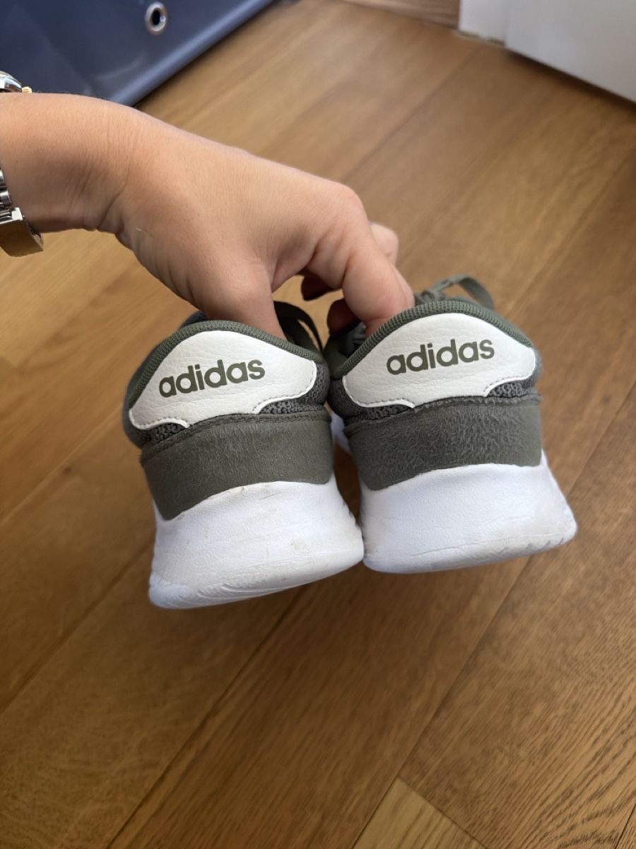 Adidas Scarpe da donna: Adidas olive sneakers 38 – Usato da Hausen AG venduto da nik_9sg2 3