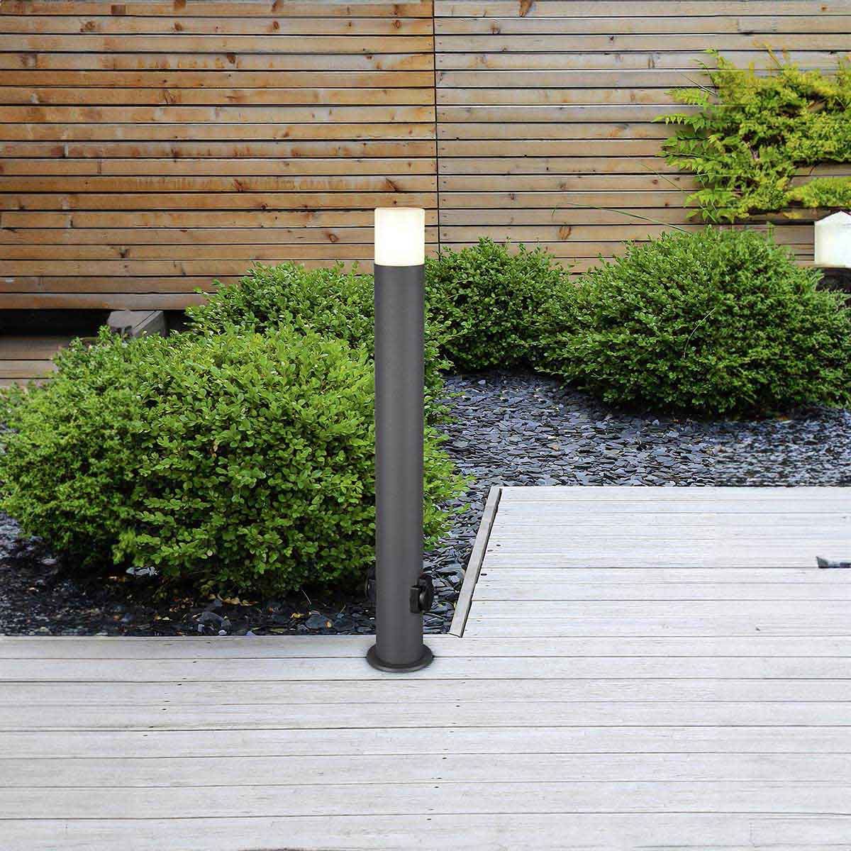 Lampade: Aussen Stehleuchte, Steckdose, Anthrazit – Nuovo (secondo la descrizione) da Kreuzlingen venduto da Smart-Light 2