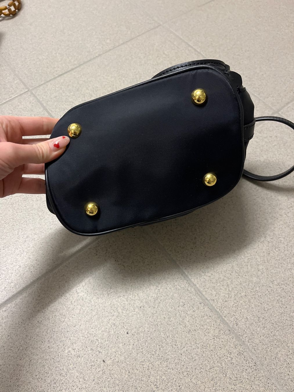 Moschino Borse da donna: Moschino Bucket Bag – Usato da Wangen SZ venduto da selinaf97 2