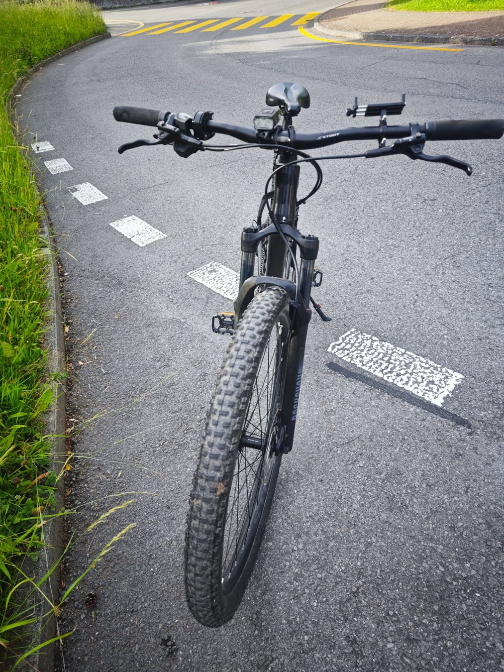 Specialized Vélos: Specialized Rockhopper Elite 29 – D'occasion à Kriens par Laurwentiu 2