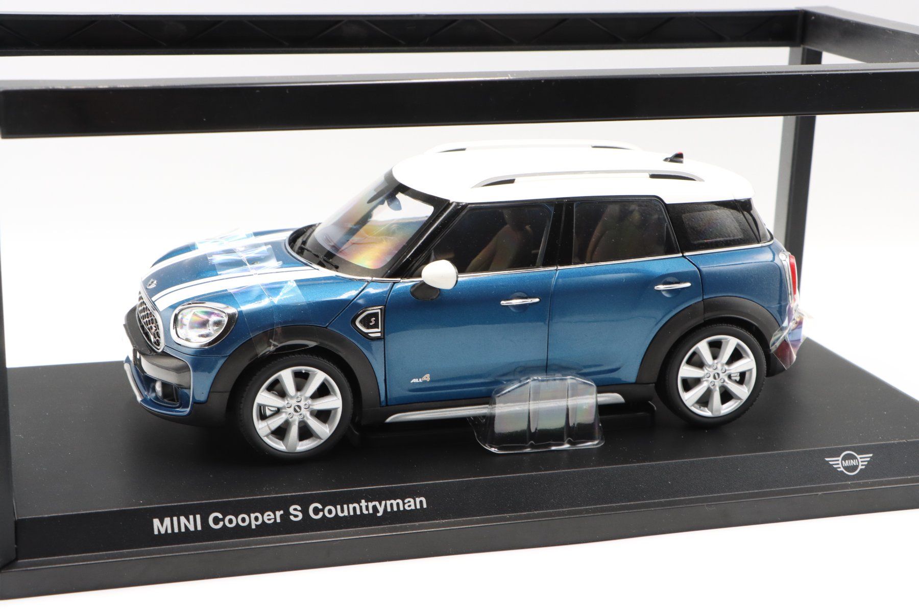 Cooper Modellautos: Mini Cooper S Countryman 2017 1:18 Norev – Neu und originalverpackt aus Bühl b.Aarberg von modelldiecast 3