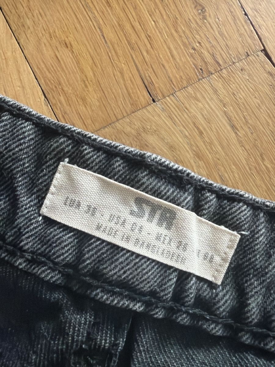 Hosen: Shorts en jean gris taille 36 – Neu (gemäss Beschreibung) aus Martigny von O96 1