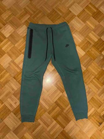 Nike Tech Fleece Hose Grösse L dunkelgrün