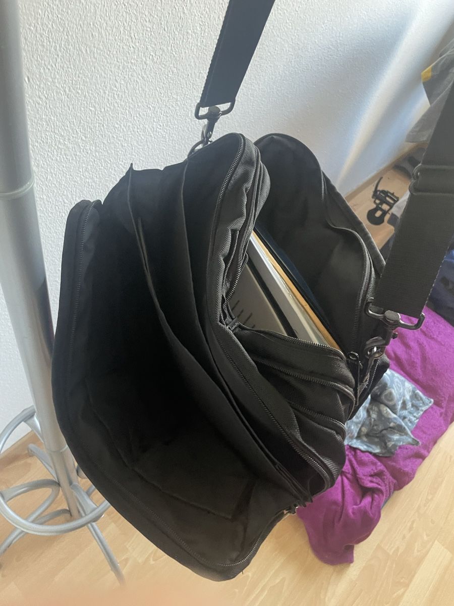 Valigie & Borse: Laptop-Projekt-Tasche – Usato da Kreuzlingen venduto da Albert0013 2
