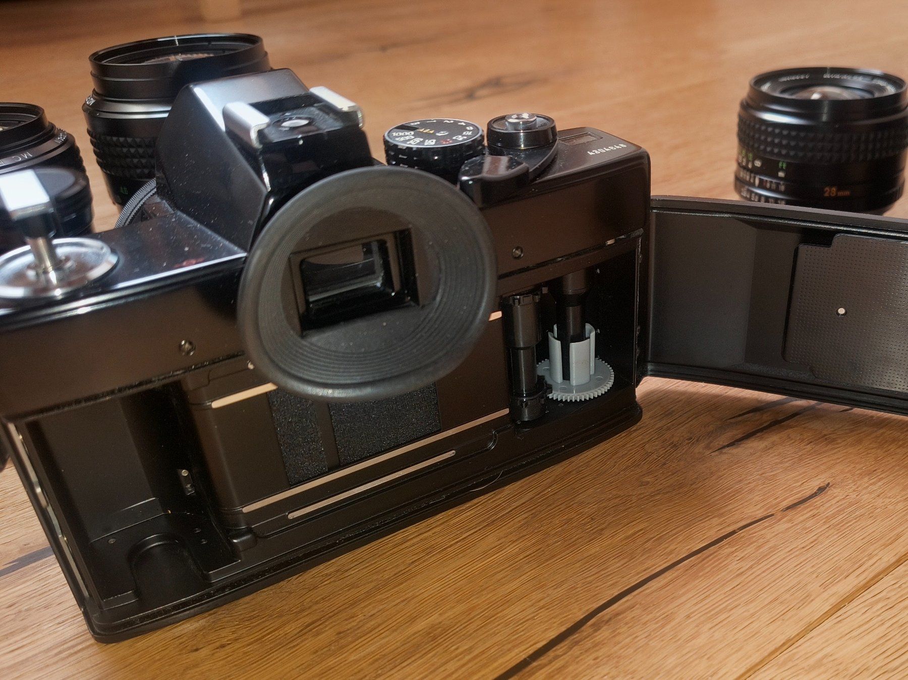 Minolta Kamera: Minolta SRT 101b mit top Festbrennweiten – Gebraucht aus Wald ZH von tok 7