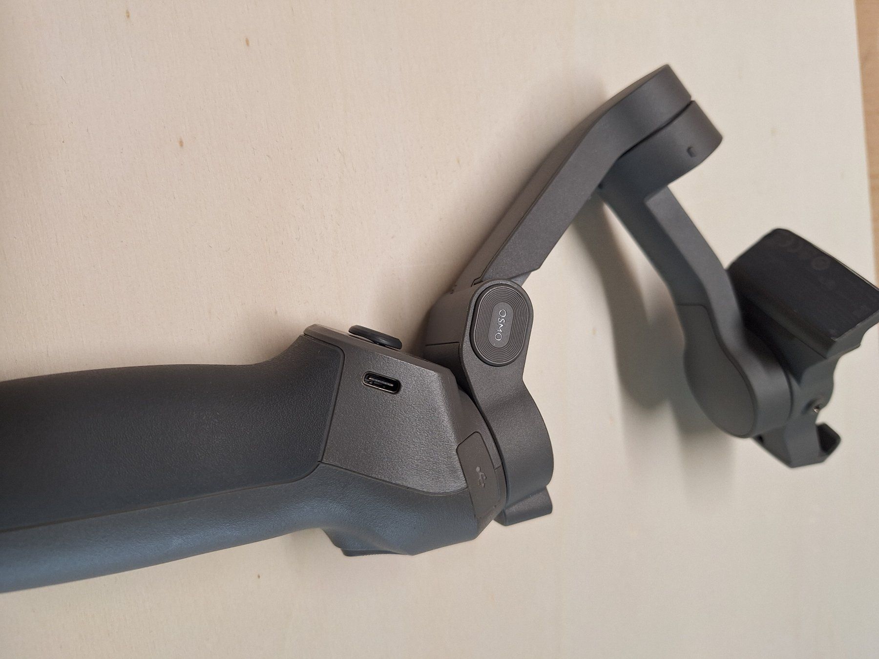 DJI Support: DJI Osmo Mobile 3 Gimbal Smartphone Stabilisator gebraucht – D'occasion à Oey par Pk83 1