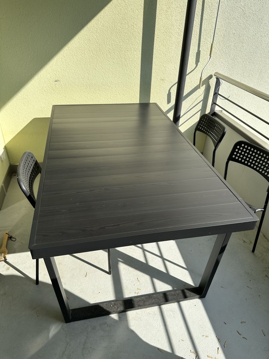 Ikea Set di tavolo e panche: Gartentisch + 4 Gartenstühle mit Sitzkissen – Nuovo (secondo la descrizione) da Küssnacht am Rigi venduto da jon_2x9w