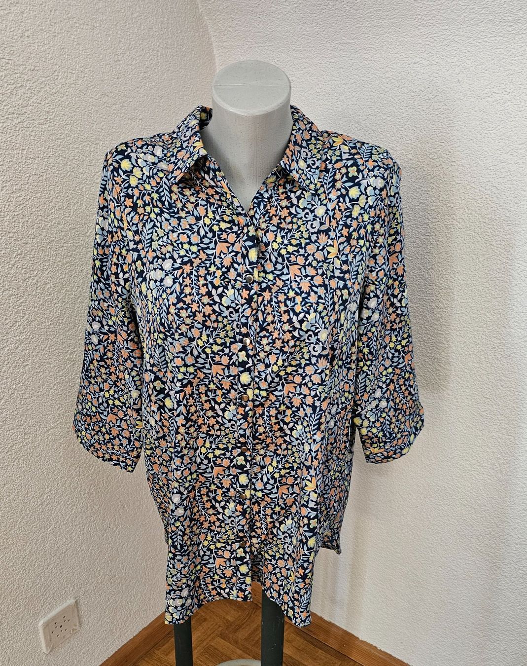 Kleiderpakete: Trendy Damenjeans mit Bluse Gr. M Atelier – Gebraucht aus Füllinsdorf von Sunnebliemli7 3
