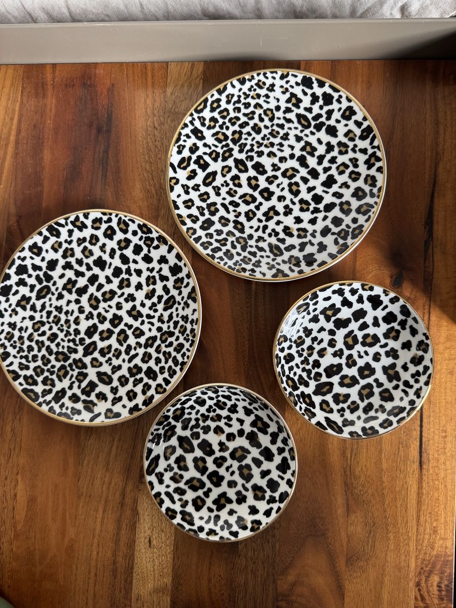 Piatti: Set of 4 leopard print plates – Nuovo (secondo la descrizione) da Zürich venduto da kri_zhv2