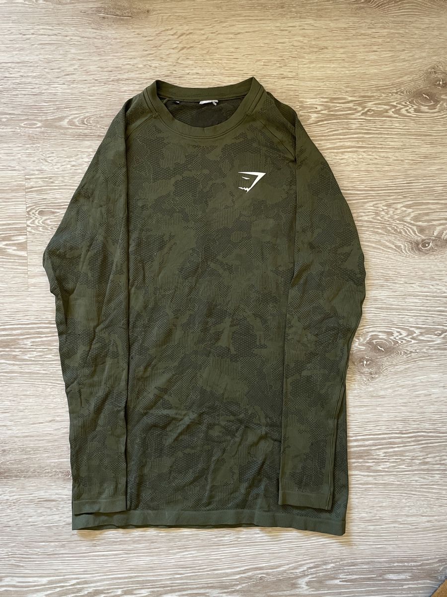 Pulls & Sweat-shirts: Gymshark pull-over size S – Neuf (Voir description) à Flanthey par Etienne.rey