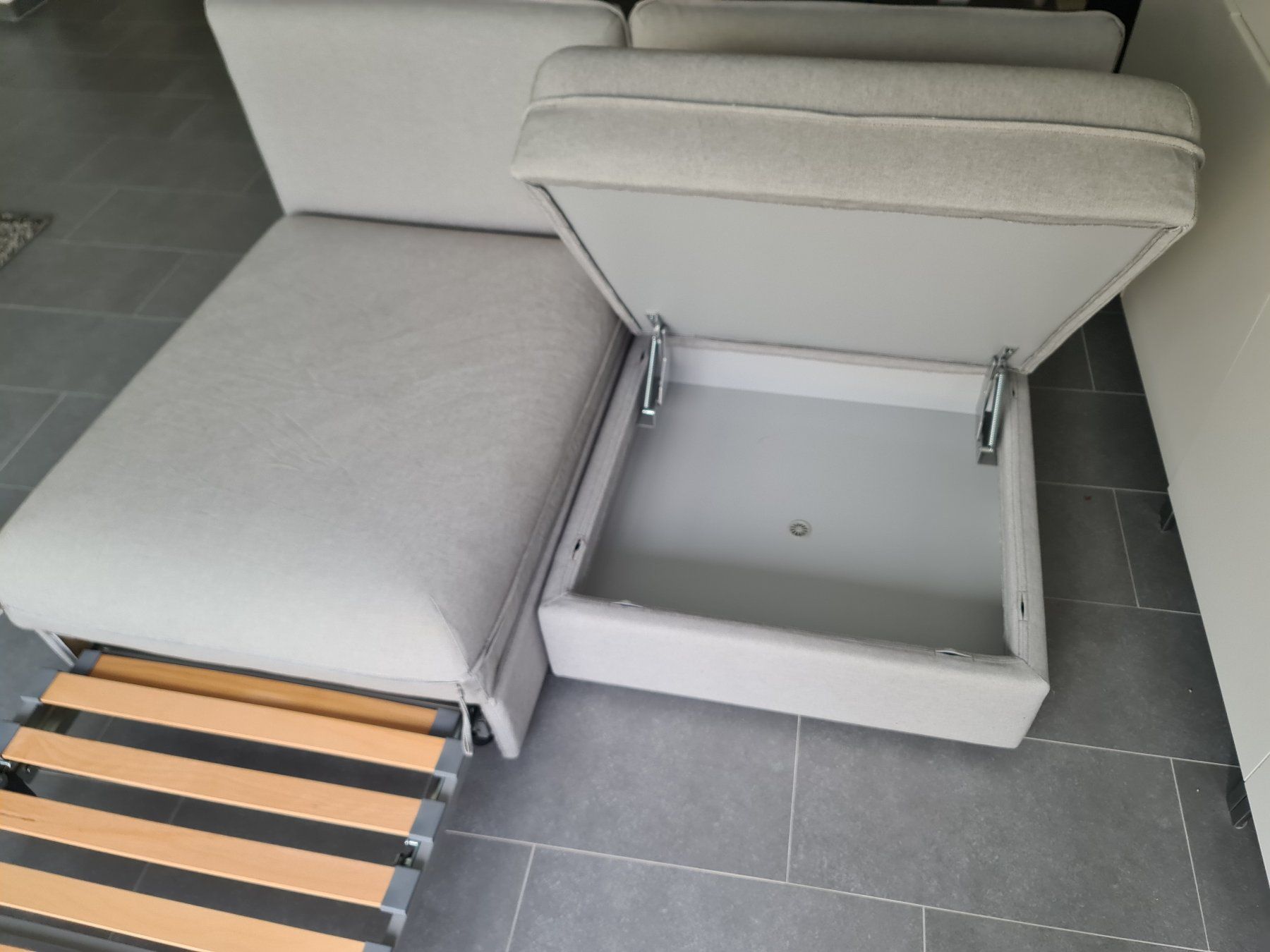 Ikea Divani: Ikea Vallentuna Sofa Couch Schlafsofa Bettsofa – Usato da Hausen AG venduto da Vugri 9