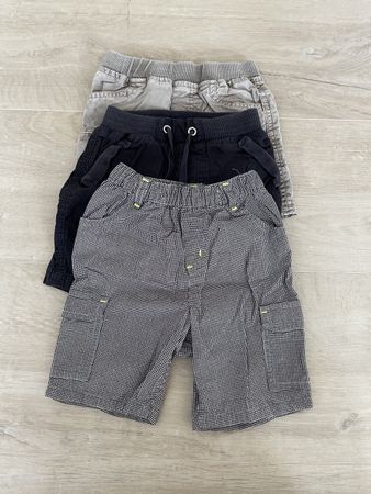 3 Baby Shorts Hosen 74cm Set