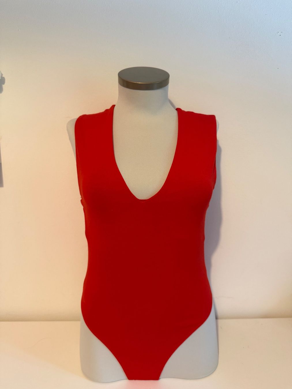 Top: BODY ROUGE – Usato da Cheseaux-Noréaz venduto da ath_cq52