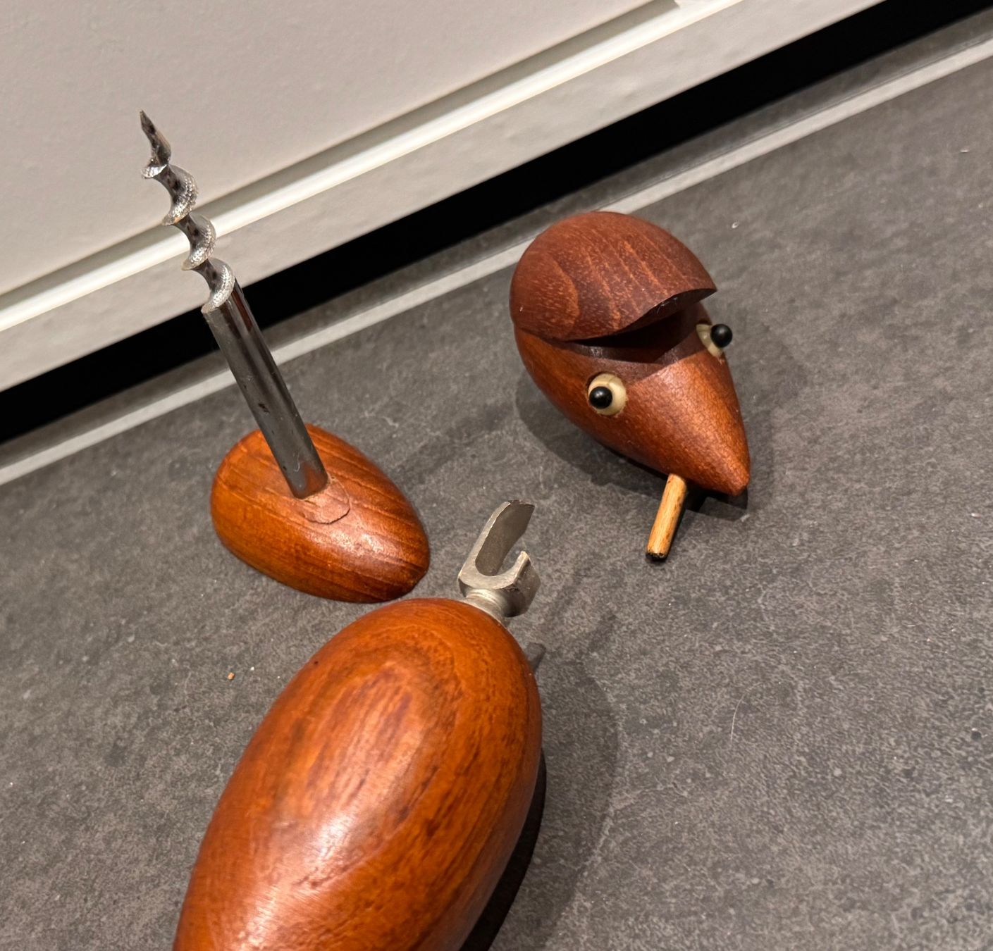 Apribottiglie & Tappi per chiusura: Vogel Korkenzieher Flaschenöffner Danish Design Denmark Teak – Usato da Rothrist venduto da Fondgruebe 2