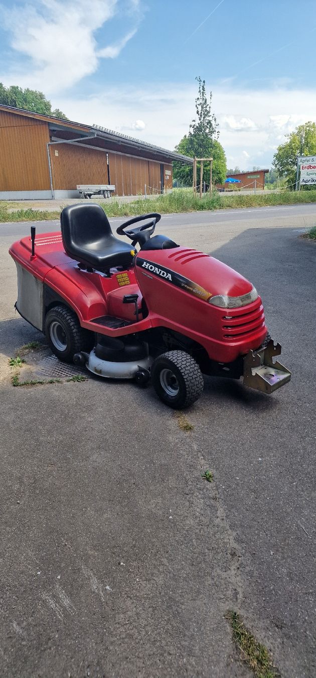 Honda Tagliaerba: Honda Rasentraktor 2417 mit 17PS Motor – Usato da Tagelswangen venduto da Axel_36 2