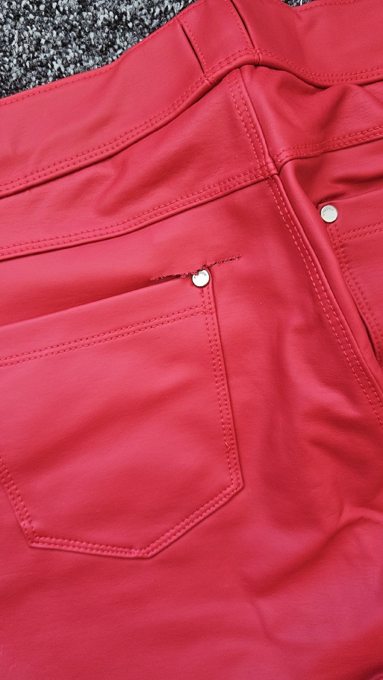 Freddy Pantaloni: Freddy Hose rot – Usato da Mauren venduto da ehr_5cy6 4