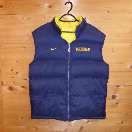 Daunengilet NIKE, Gr. L