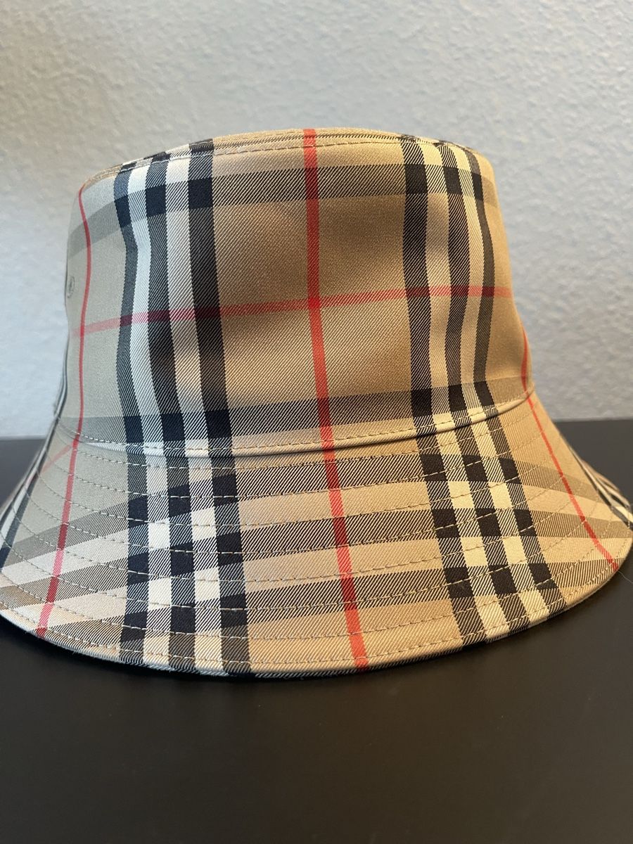 Burberry Copricapi, berretti & cappellini: Burberry Bucket Hat, Grösse M – Nuovo (secondo la descrizione) da Zürich venduto da ZHPearl