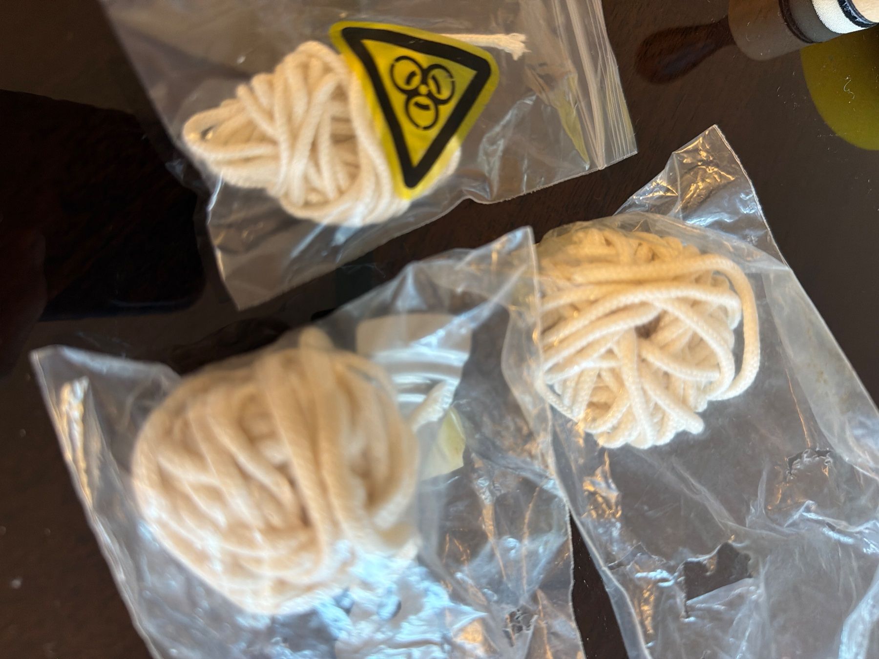 Bougies: Kerzendocht und Docht einmitter – Neuf (Voir description) à Zürich par joyfulgrace