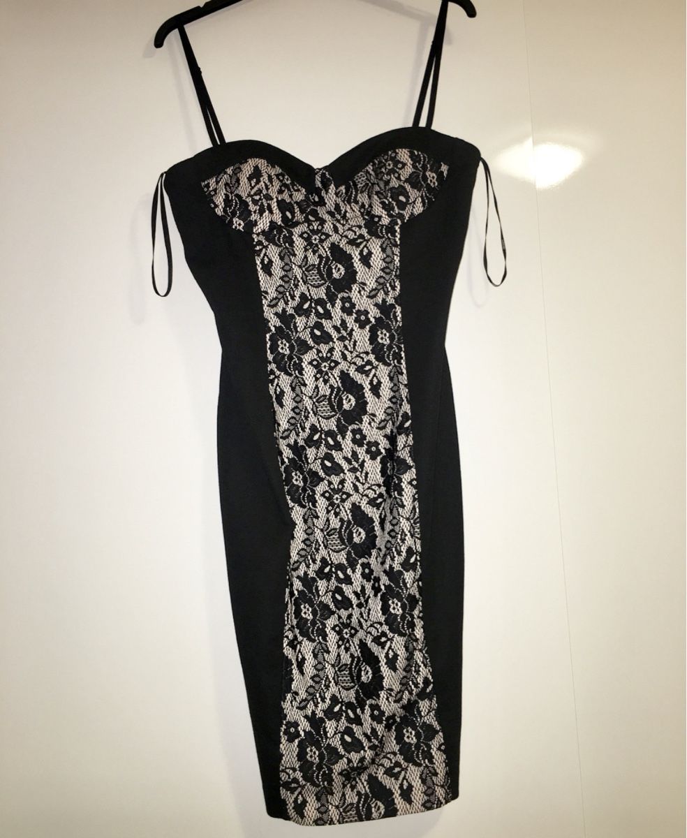 Vestiti: Schwarzes Spitzenkleid mit Pushup & Reissverschluss – Nuovo e nell'imballaggio originale da Zug venduto da Leerminschrank 1