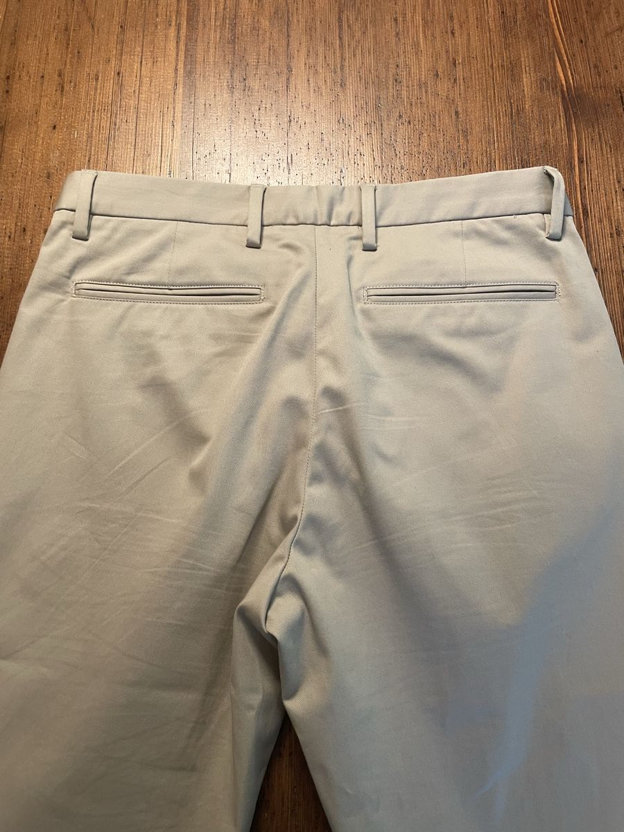 Pantaloni: Herrenhose von Massimo Dutti Beige, Grösse 40. – Nuovo (secondo la descrizione) da Zürich venduto da Melni 3