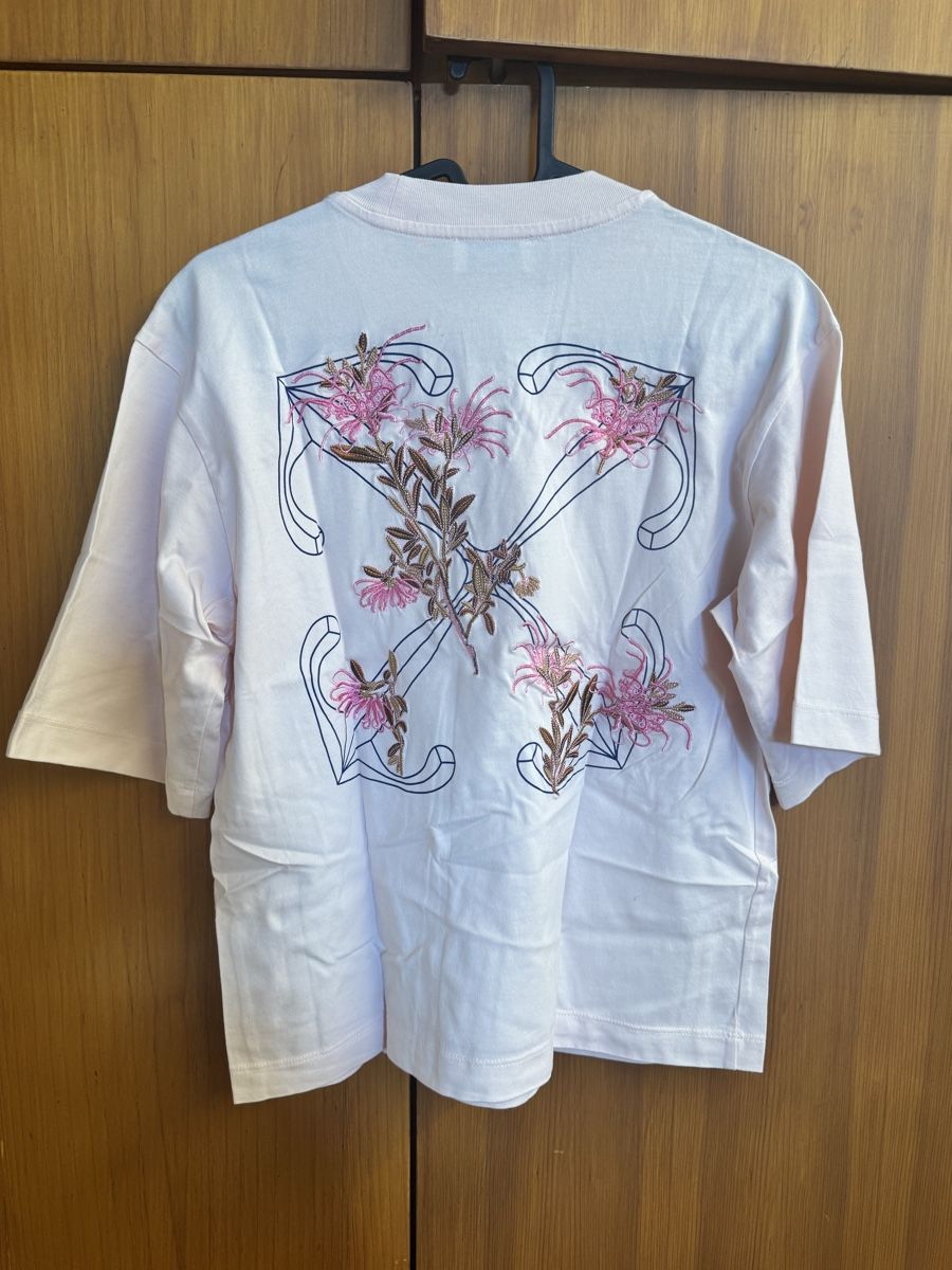 Off-White T-shirt: Off white tshirt – Usato da Porza venduto da kaj_d5q7
