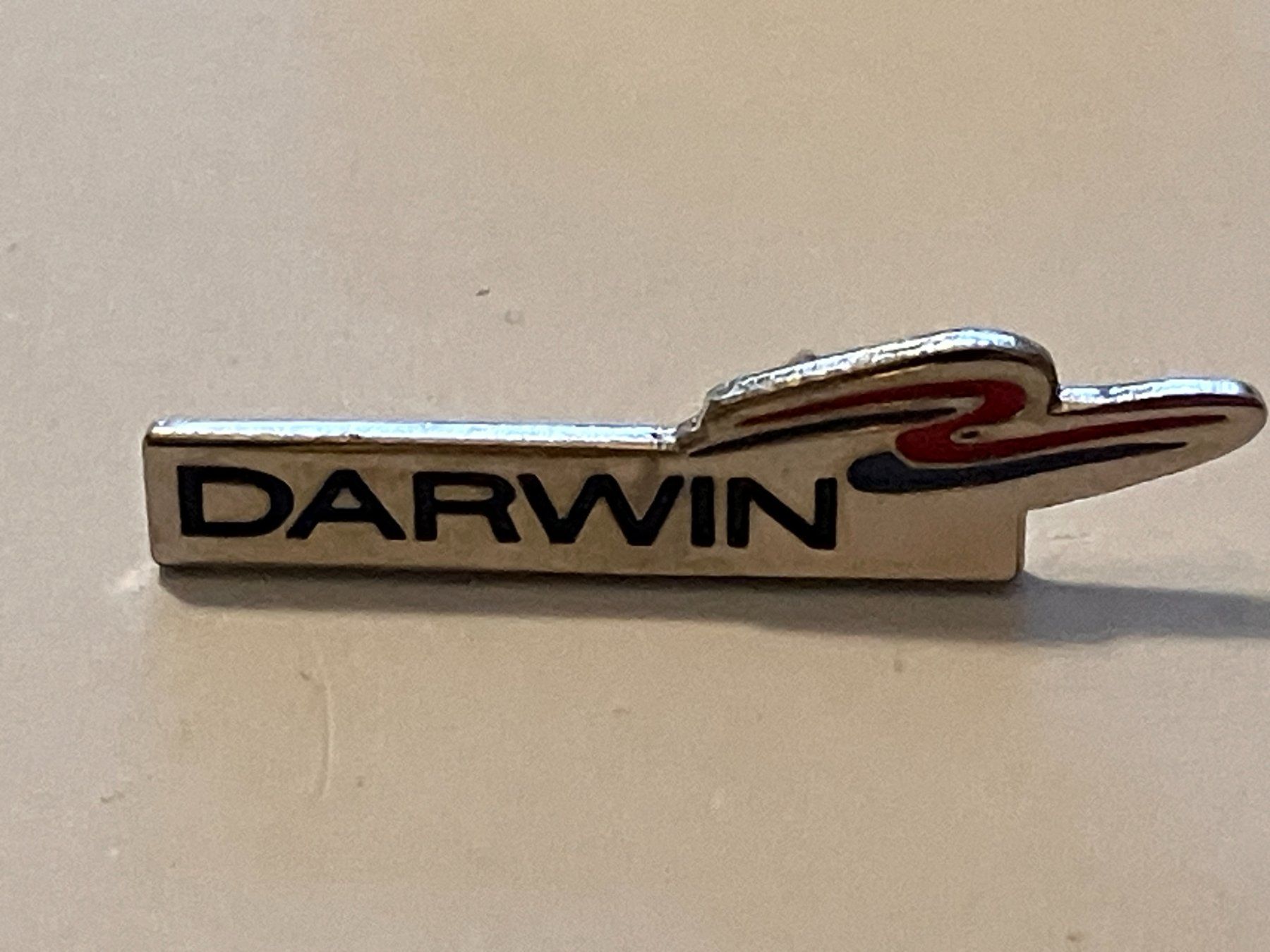Placchette & Badge: 1 Pin Darwin – Usato da Basel venduto da djwwpp