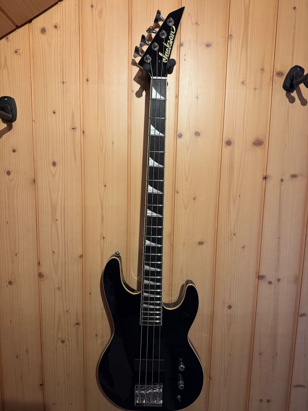 Jackson Strumenti musicali: E-Bass Jackson Pro Plus Pure Metal CB1A – Nuovo (secondo la descrizione) da Toffen venduto da Samson74