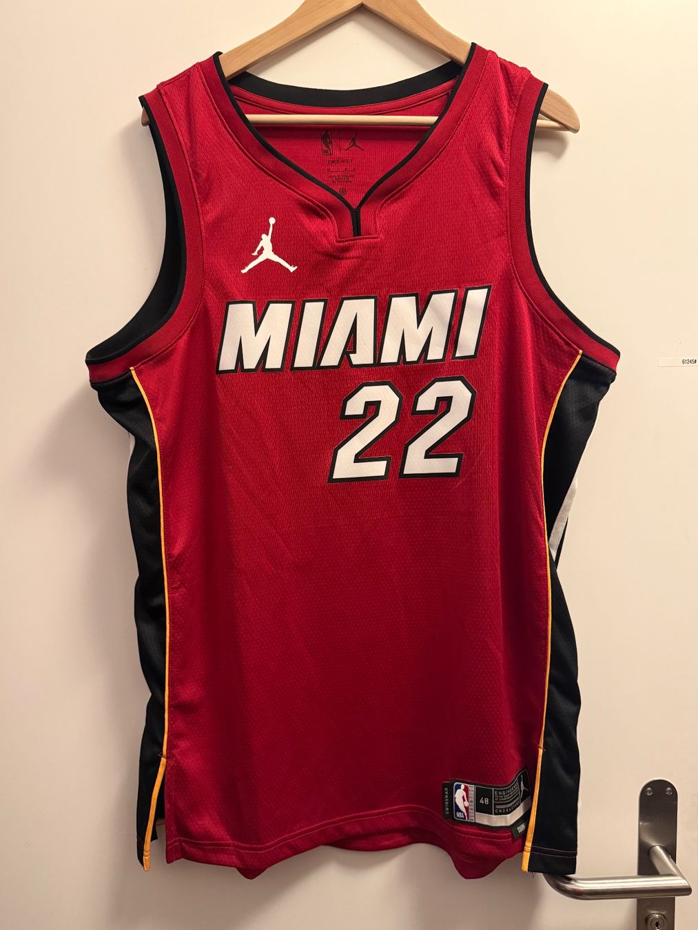 Jordan Maillots de corps & Pantalons: Lot de 4 maillots de baskets NBA – Neuf (Voir description) à Epalinges par Curtis