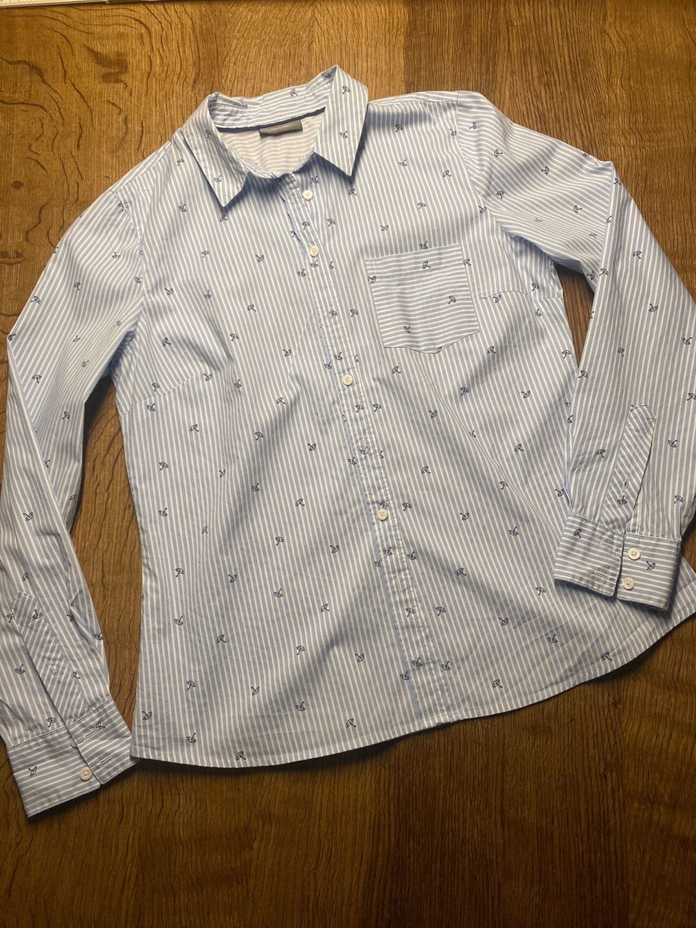 C&A Camicette: HEMD/BLUSE ca.Gr.36/38 gestreift blau weiss mit Muster – Usato da Frauenfeld venduto da Boldi46 1
