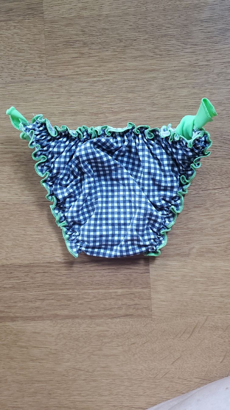 Calzedonia Costumi da bagno: Calzedonia Badehose 6-12 Monate oder früher! – Usato da Stäfa venduto da lookilooki 1