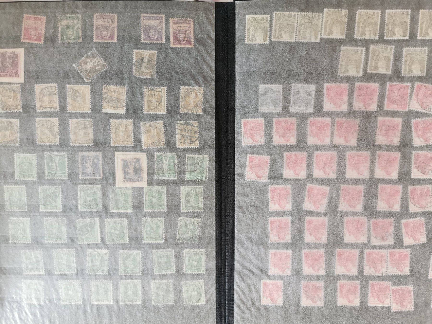 Tutti i francobolli: Briefmarkensammlung 4Alben – Usato da Reconvilier venduto da Acmuell 4