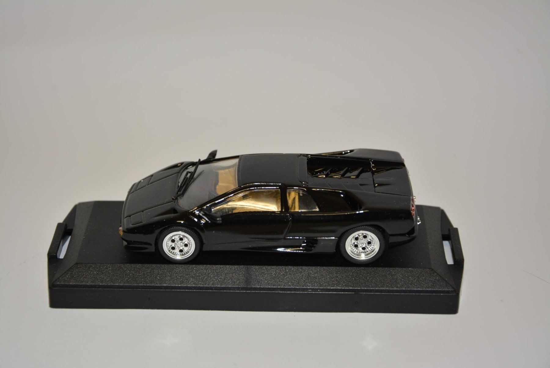 Lamborghini Modellini d'auto: Lamborghini Diablo , Macadam , 1:43 – Nuovo e nell'imballaggio originale da Goldach venduto da Feivel9 1