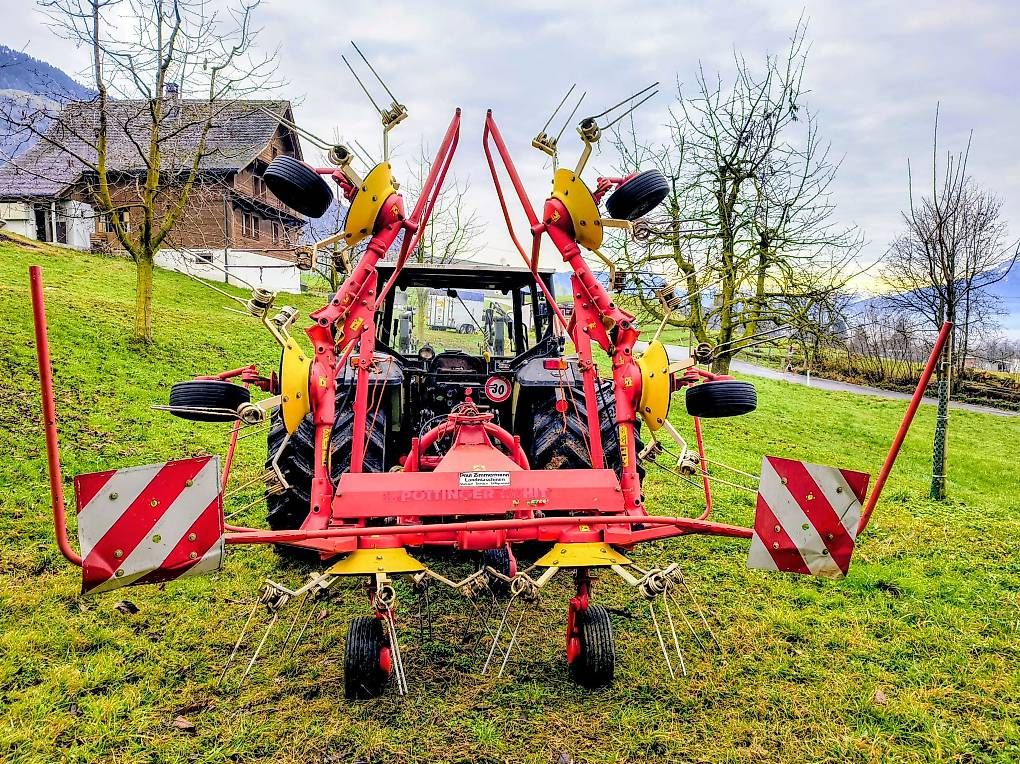 Tutte le macchine: Pöttinger Hit 61N - Kreiselheuer – Usato da Küssnacht am Rigi venduto da StadelRigi 3