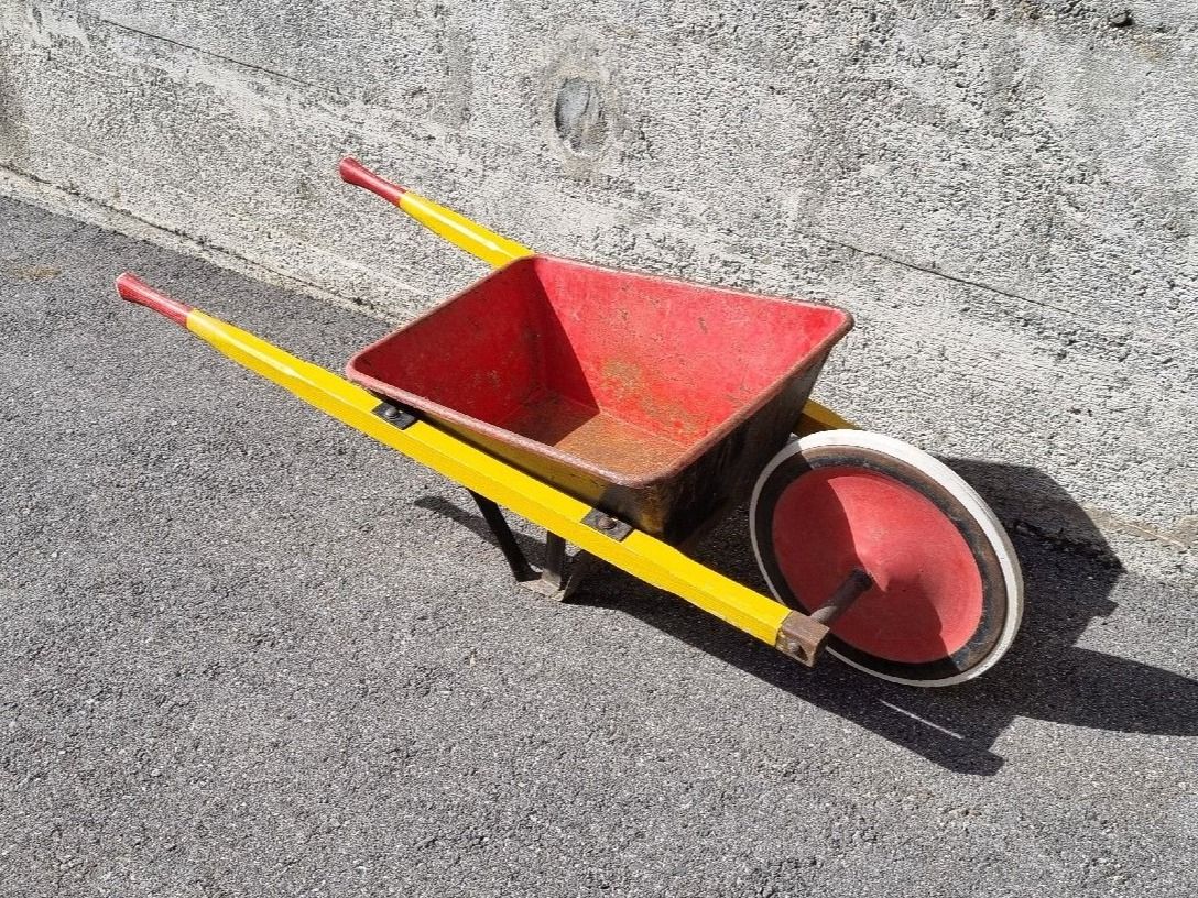 Carriole: brouette piccola vintage – Usato da Lausanne venduto da Kelekkelek68 8