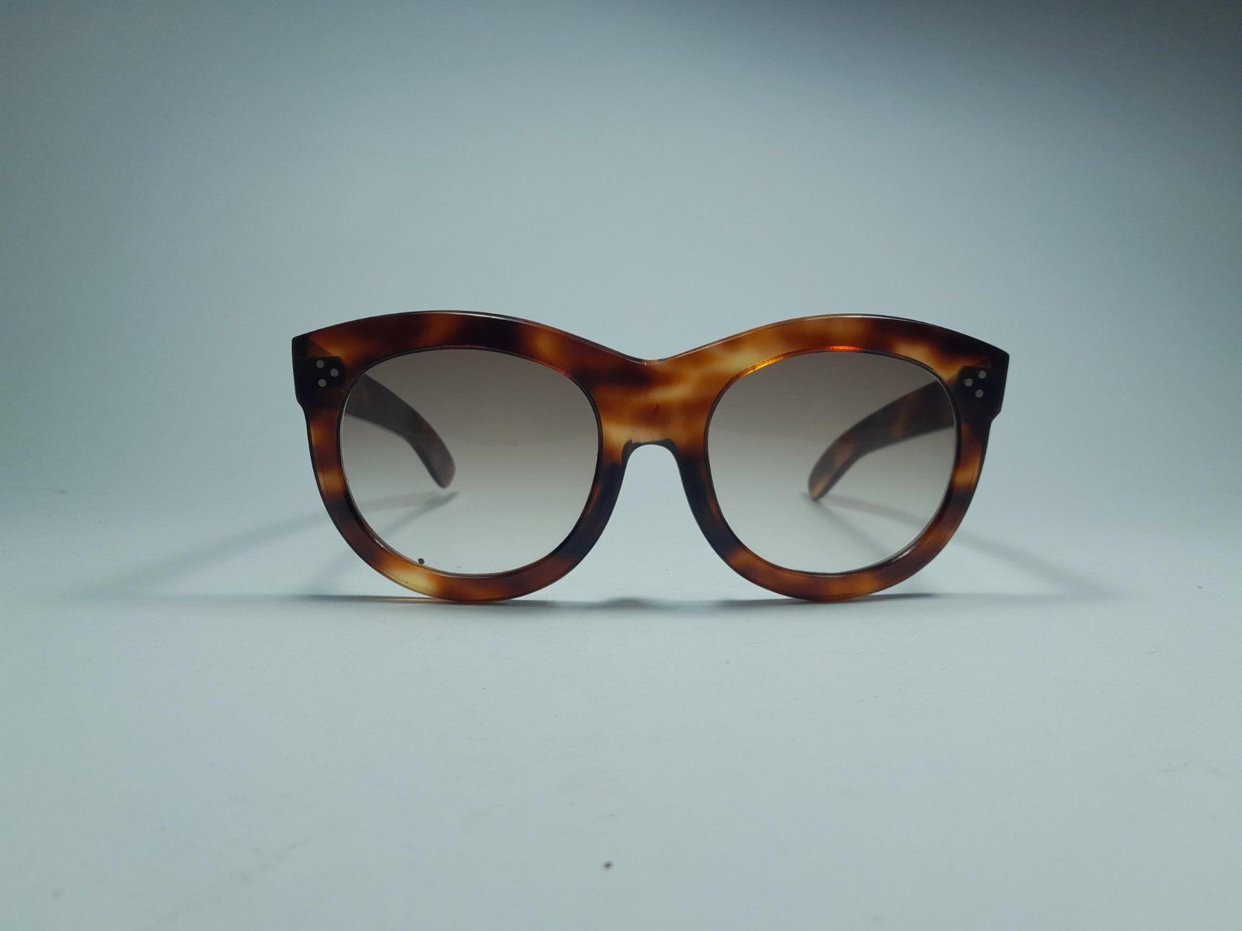 Givenchy Brillen & Gläser: Vintage Givenchy Sonnenbrille – Gebraucht aus Männedorf von Bel-view