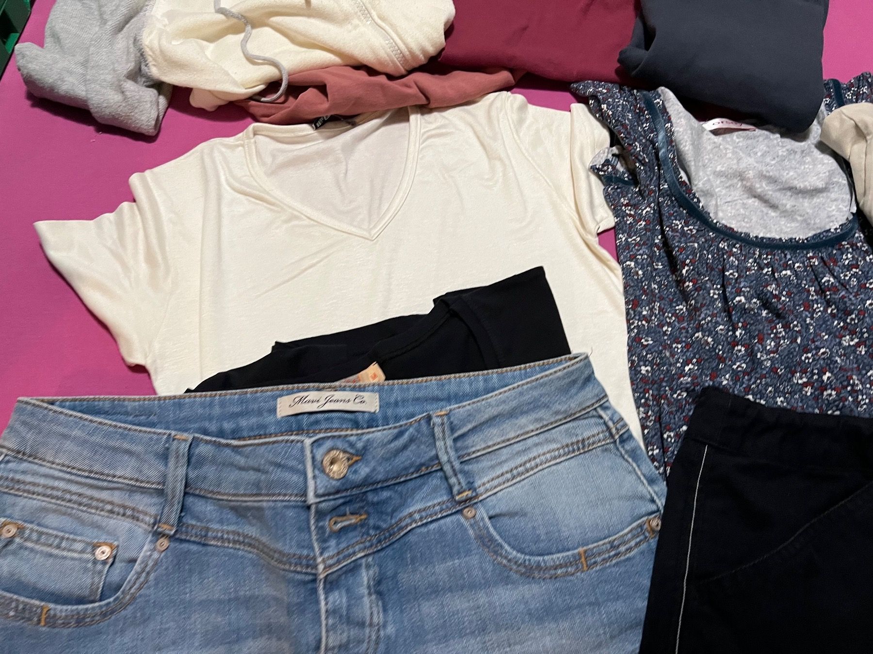 Lotti di vestiti: kleider paket – Usato da Winterthur venduto da EasyRS 7