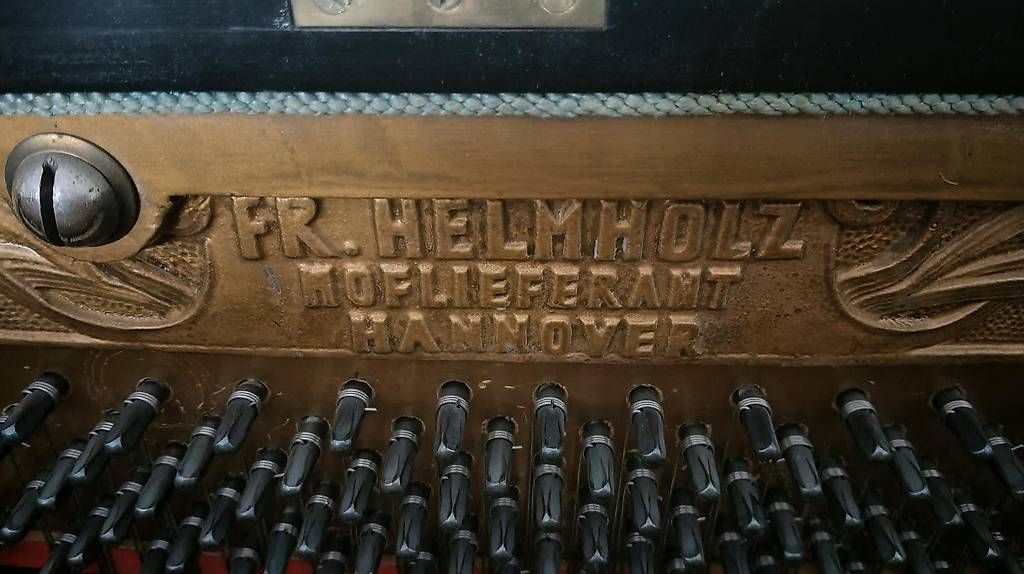 Musikinstrumente: Klavier Fr. Helmholz – Gebraucht aus Basel von lii_xhy9 3