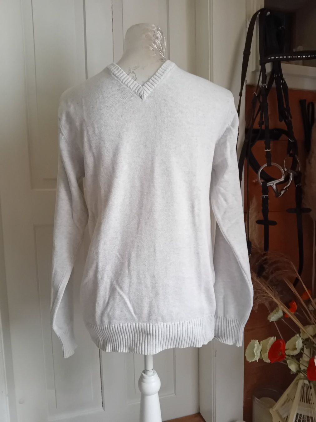 Pullover & Sweatshirts: Herrenpullover V-Neck hellgrau Gr. M – Gebraucht aus Rüthi (Rheintal) von titlis07