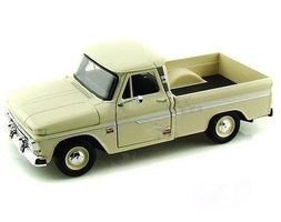 Chevrolet C10 Fleetside Pick Up 1960-1966 beige     1:24