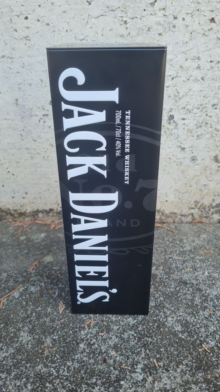 Jack Daniels Spiritueux: Blechdose / Dose / Jack Daniel's / Whisky / Schwarz-Weiss – D'occasion à Safenwil par Husqi2000 1