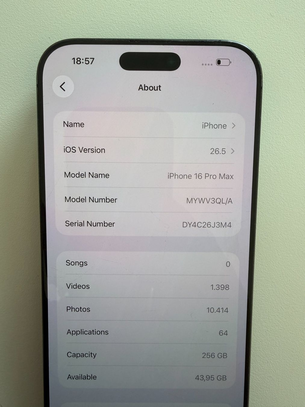 Apple Telefoni cellulari / Smartphones: iPhone 16 Pro Max | 256 GB | Gebrauchsspuren – Usato da Mellingen venduto da Zurich2021 1